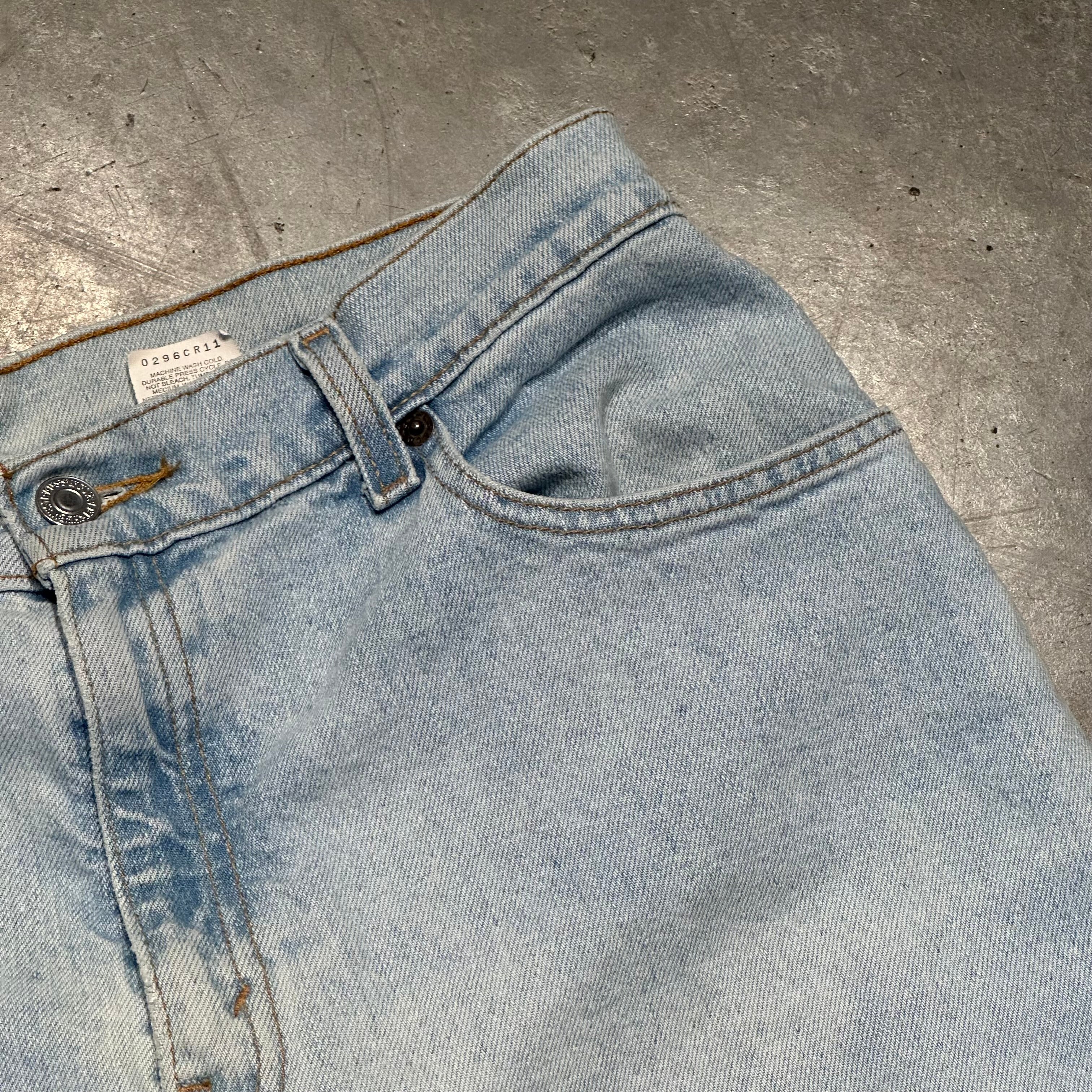 2001 Levis 550