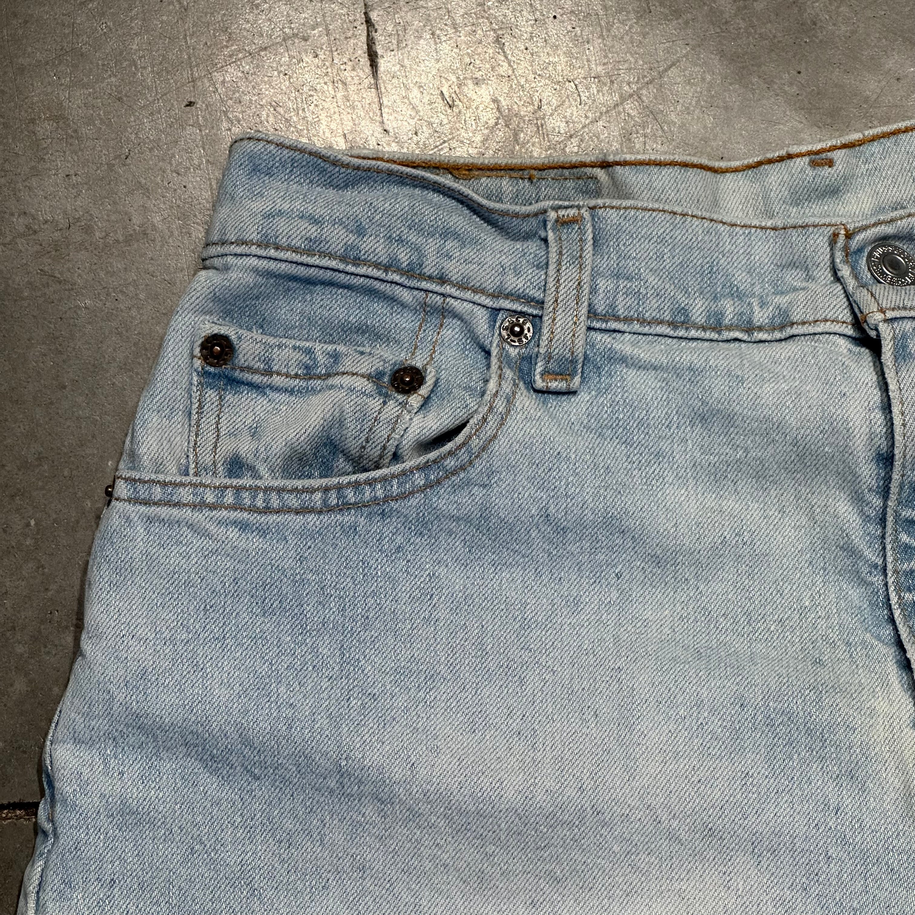 2001 Levis 550