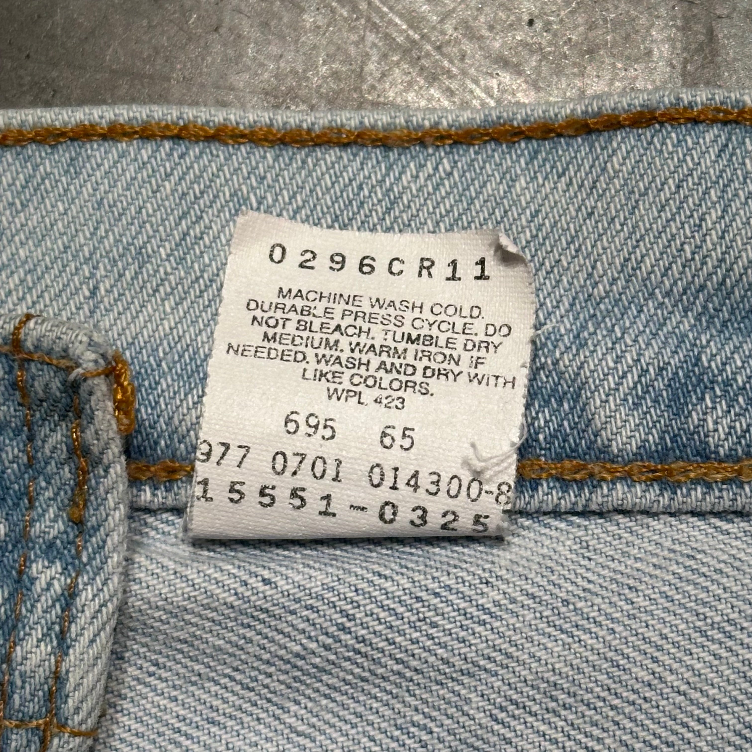 2001 Levis 550