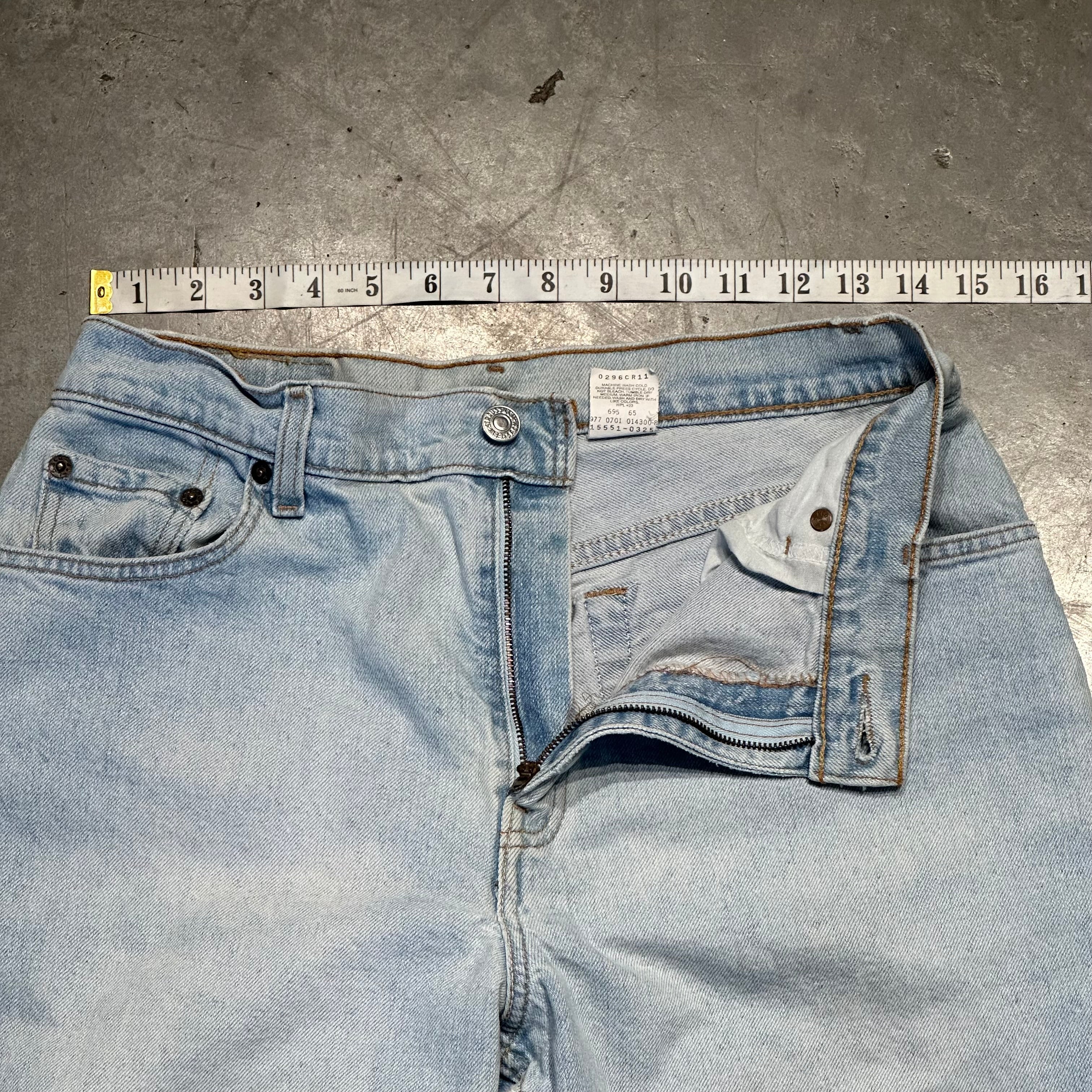 2001 Levis 550