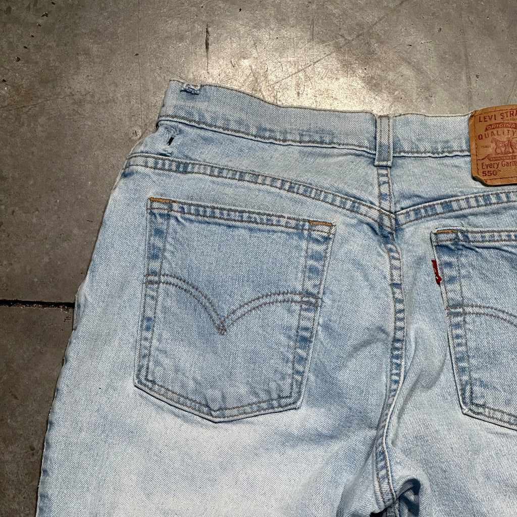 2001 Levis 550