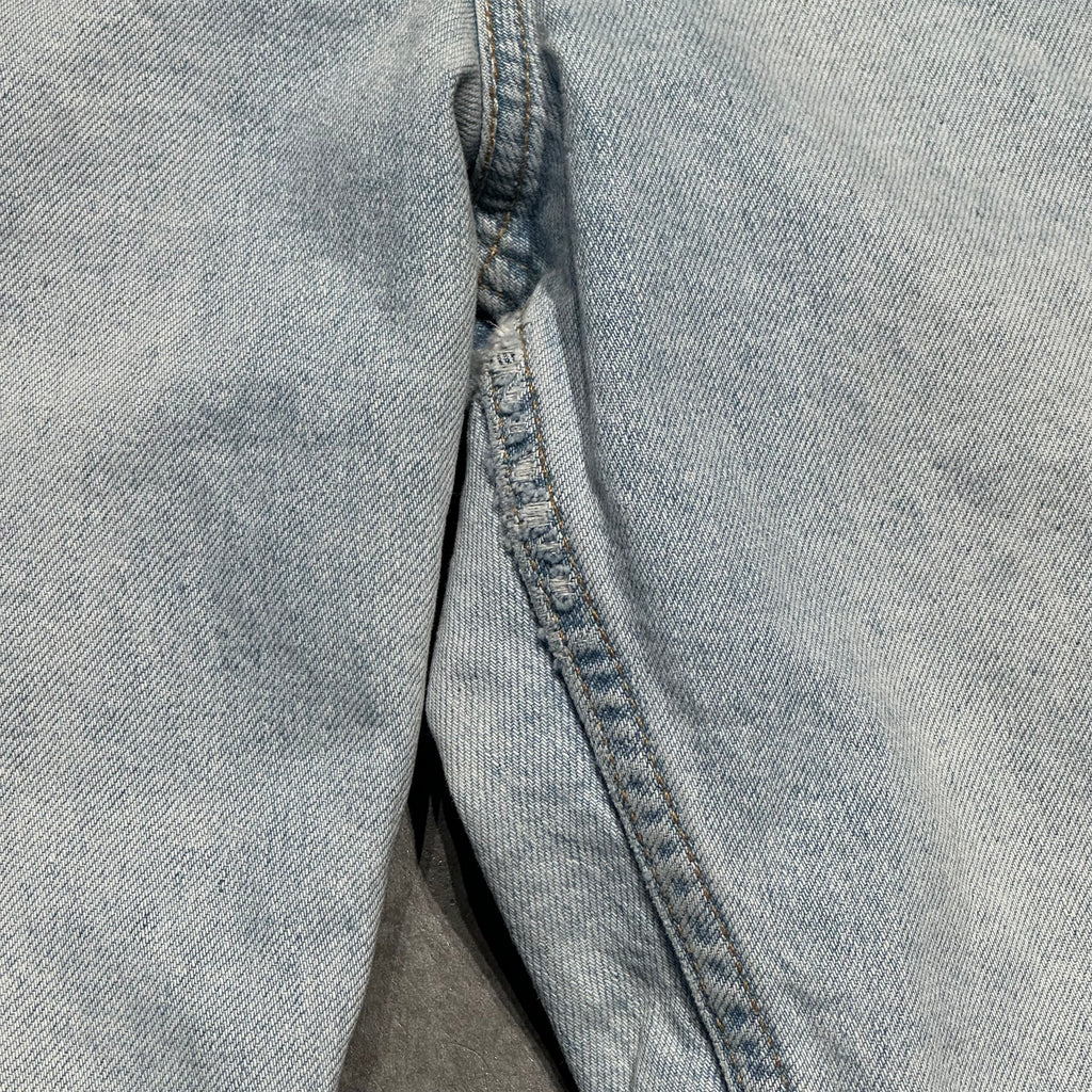 2001 Levis 550